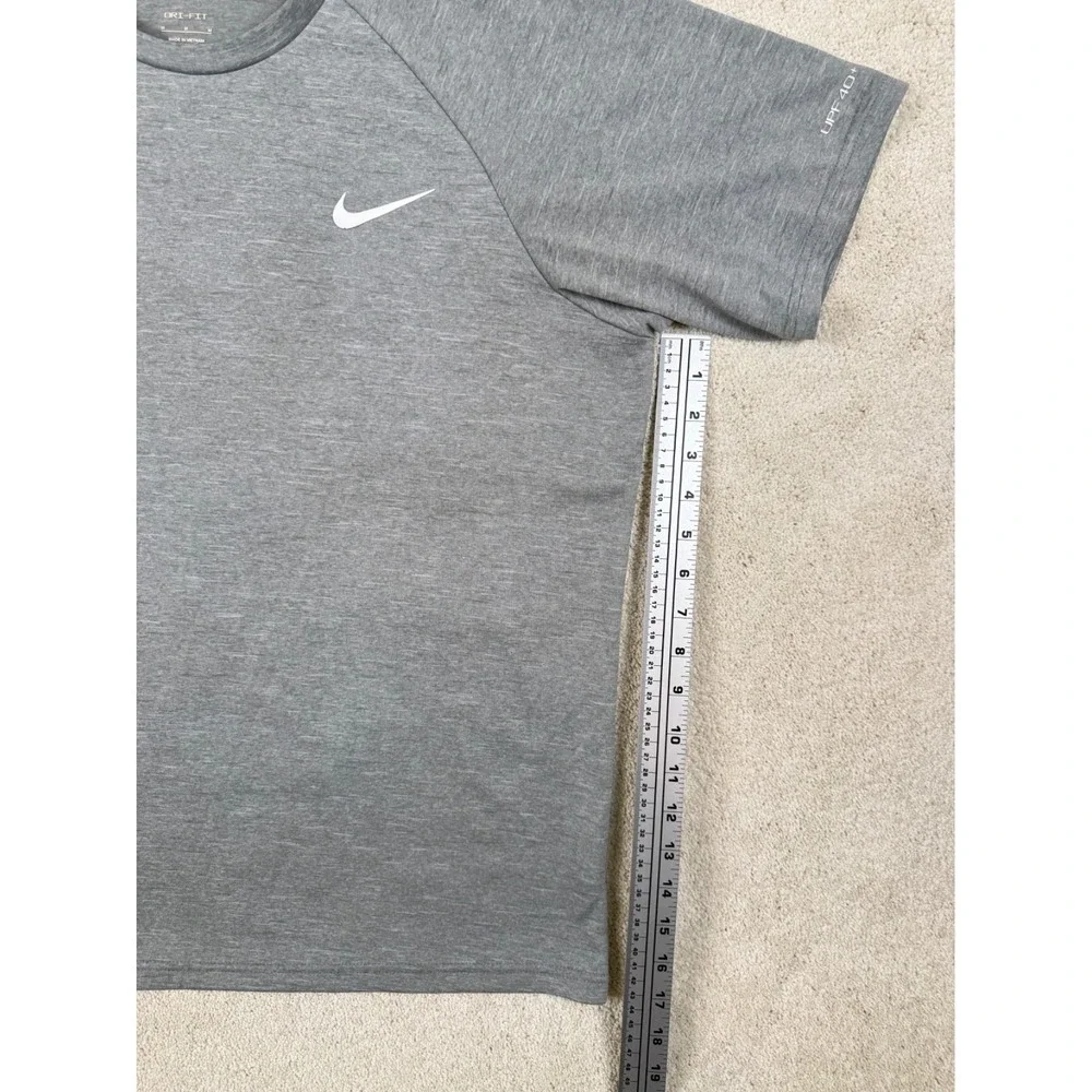 NIKE SWIM DRI FIT UPF40+ Men's Size Medium Shirt Gray Short Sleeve Outdoor #1415